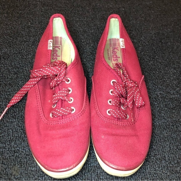 Keds Red Lace Up Sneakers Size 6 - Picture 1 of 11